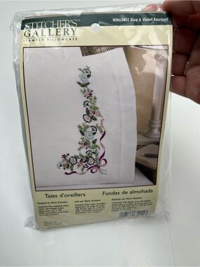 Stitchers Gallery Cross‎ Stitch Kit Blue Violet Bouquet Stamped Pillowcases NEW